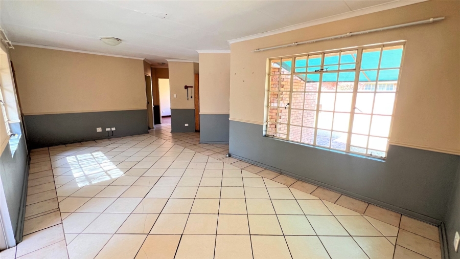 3 Bedroom Property for Sale in Langenhovenpark Free State